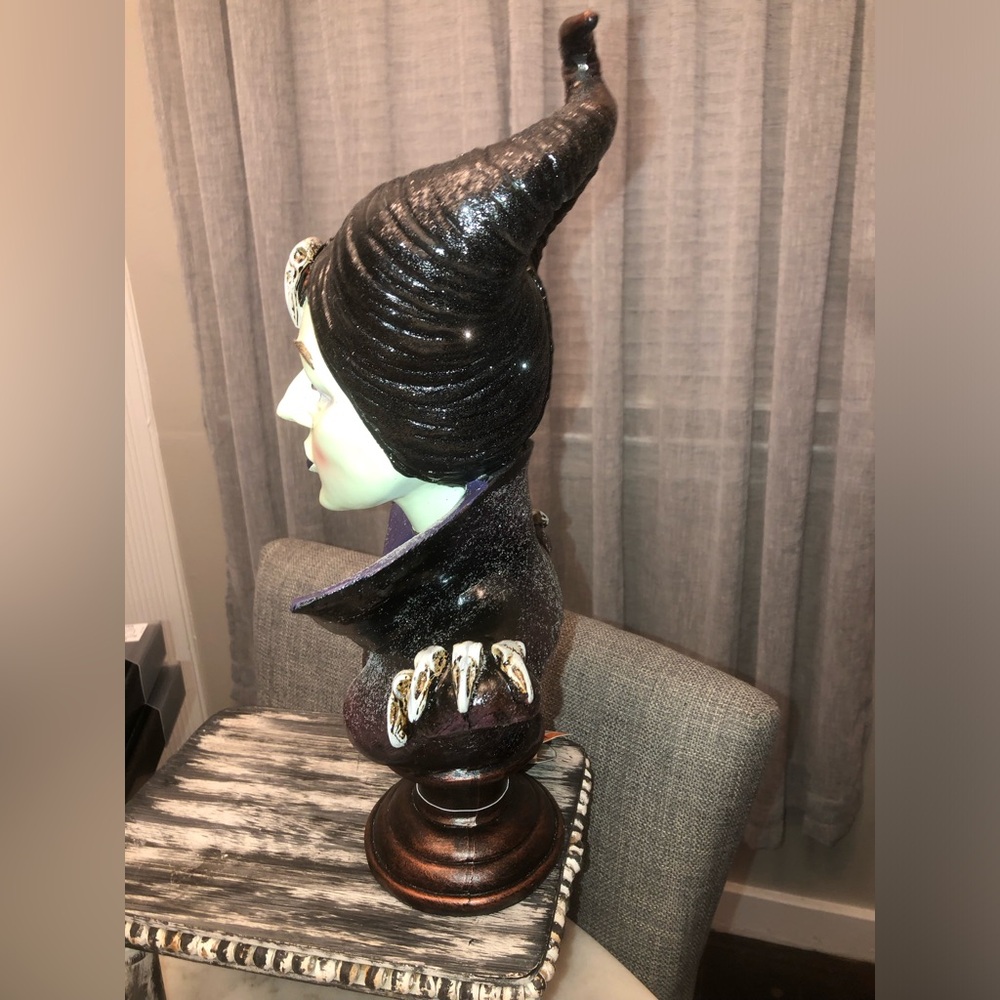 🖤 Maleficent Bust - LED - Picture 4 of 7